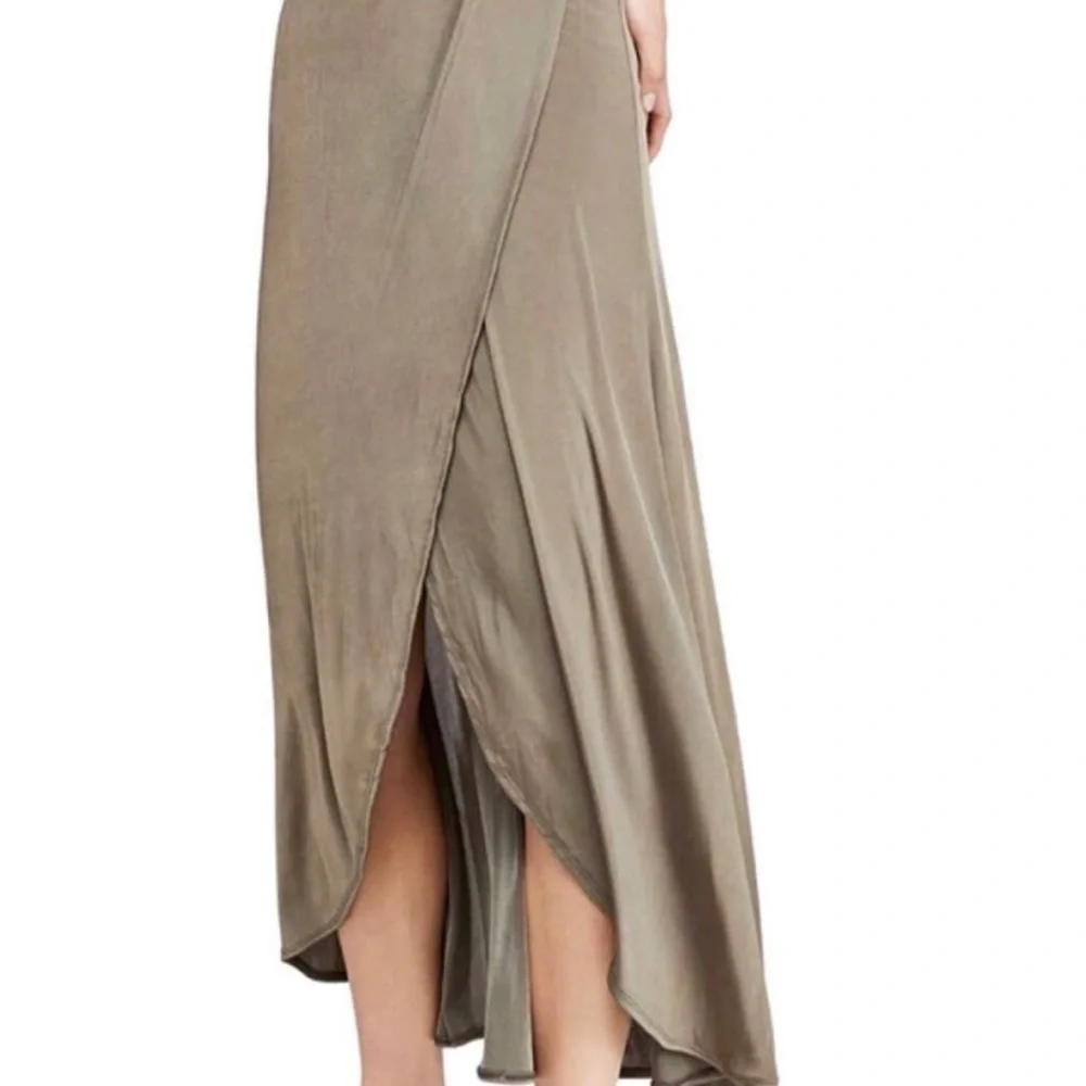 Free People Women’s Wrap Asymmetrical Army Green Maxi Skirt Fall Flow Size M NWT